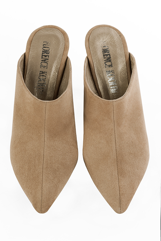 Tan beige women's clog mules. Tapered toe. High wedge heels. Top view - Florence KOOIJMAN